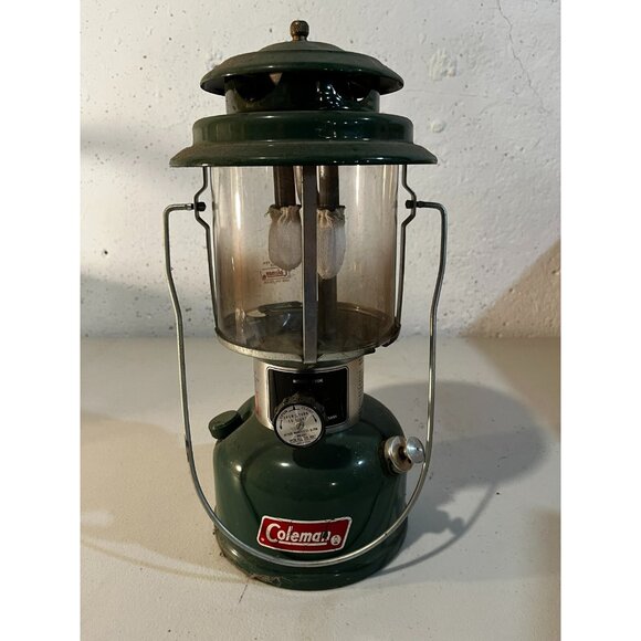 Vintage 1979 Coleman Green Lantern 2 Mantel Model 220K - Picture 1 of 16